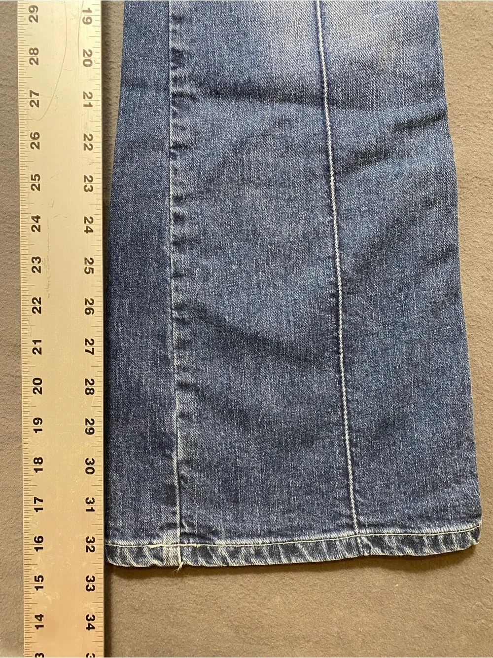 Silver Jeans Medium Wash Flare Jeans Low-Rise 30/33